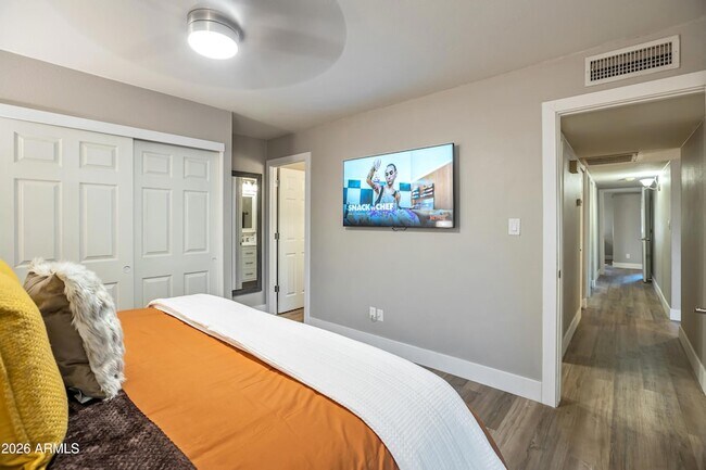 Building Photo - 5045 N 81st St