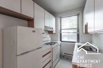 Building Photo - 1321 Oak Ave