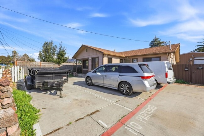 Building Photo - 26786 Clarkford St