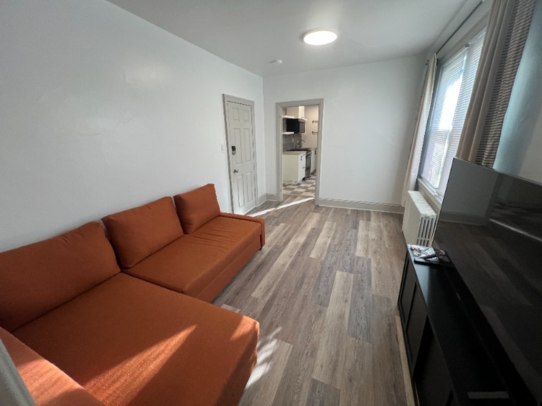 Building Photo - 513 E Montgomery Ave