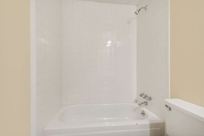 Building Photo - 6128 W 84th Ave