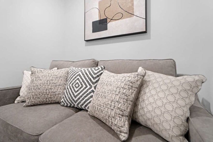 Building Photo - 234 Webster Ave