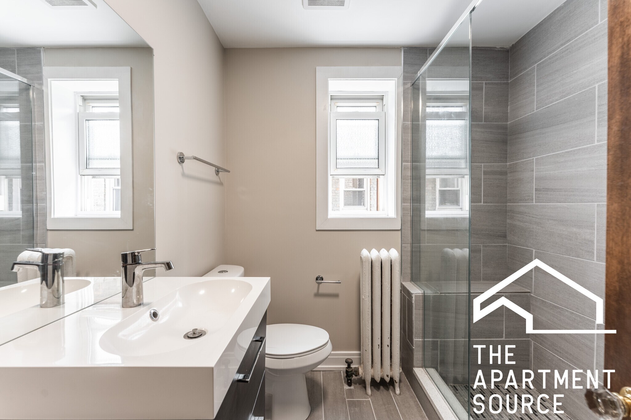 Building Photo - 1606 W Berwyn Ave