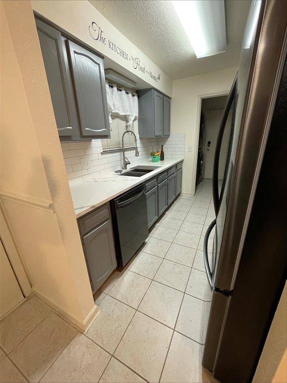 Building Photo - 1323 River Rock Dr