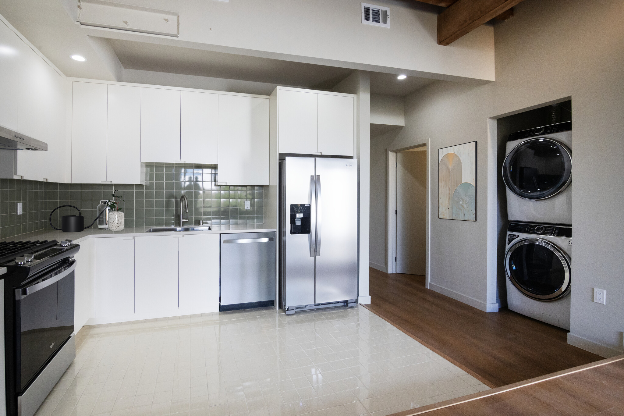 Building Photo - 4519 Finley Ave