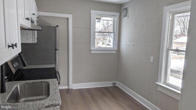 Building Photo - 1430 Hurffville Rd