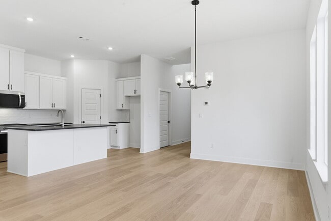 Building Photo - 1847 E Fiji St