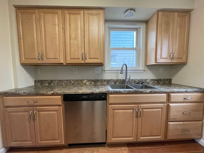 Building Photo - 52 Gould Ave