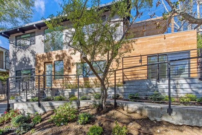 Building Photo - 2224 Thorsby Rd