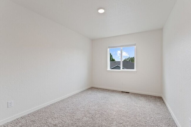 Building Photo - 19308 E Sprague Ave