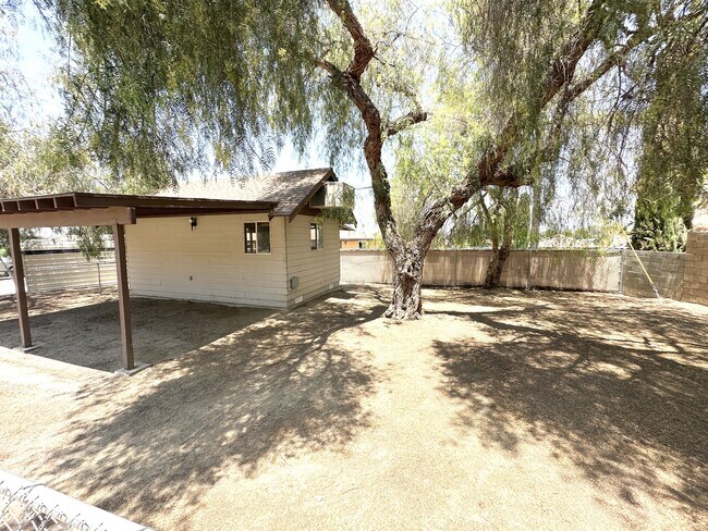 Building Photo - 27289 San Jacinto St