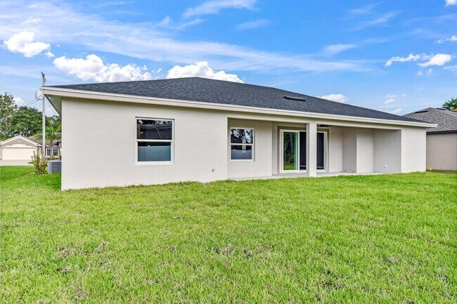 Building Photo - 5 Eastvue Pl