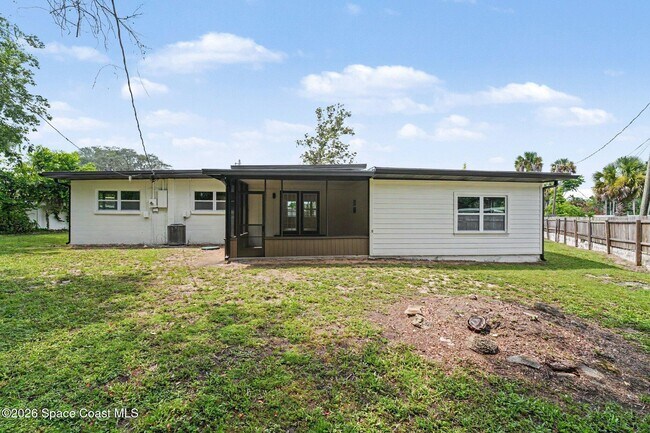 Building Photo - 1111 Brewer Ct