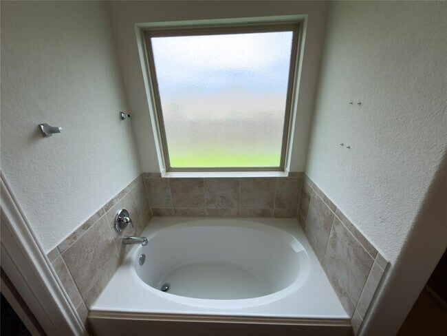 Building Photo - 21417 Wilmiller Ln