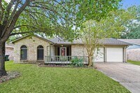 Building Photo - 13755 Drakewood Dr