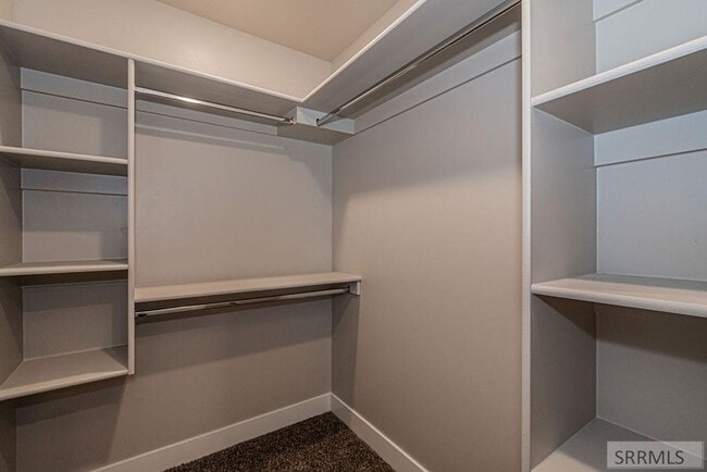 Building Photo - Bake Place 3 Bed 2.5 Bath New Build
