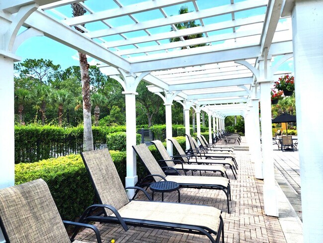 Building Photo - 3rd Floor Condo; Gated Community; Resort S...
