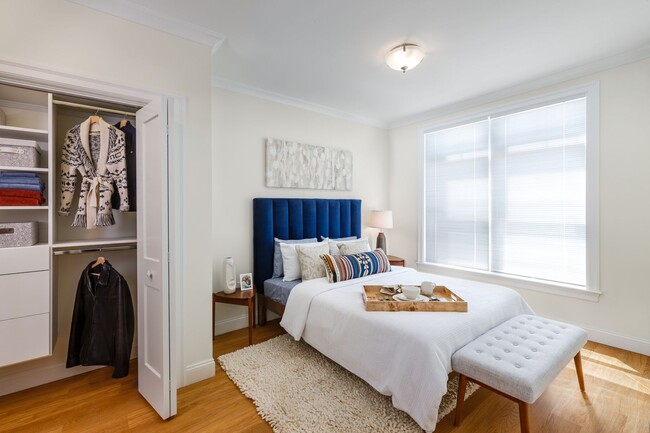 Building Photo - Cozy Brookline 1 Bed