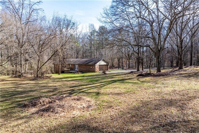 Building Photo - 5825 Loire Dr