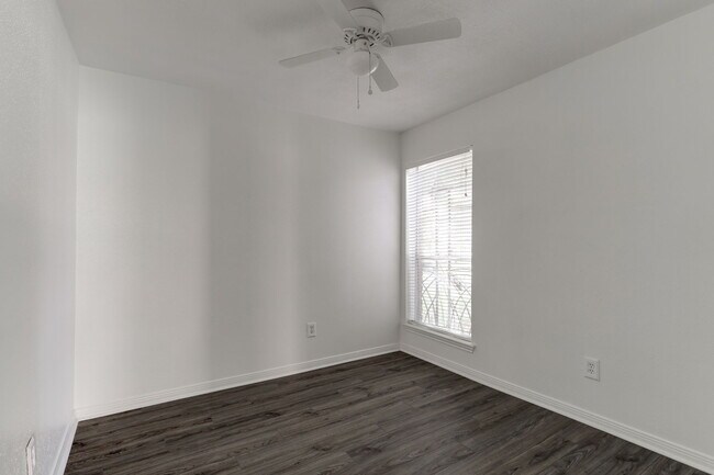 2nd Bedroom - 18326 Autumn Trails Ln