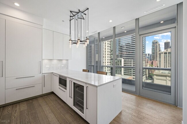 Building Photo - 403 N Wabash Ave