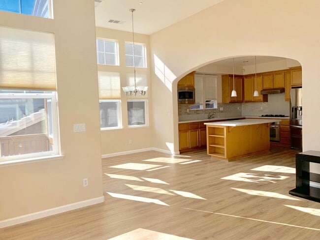 Building Photo - Perfect Shape Large 3 Story Single Family ...