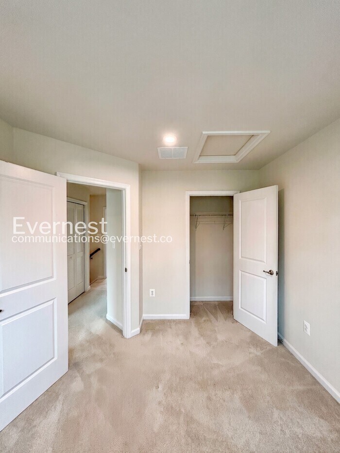 Building Photo - 8808 Stevenson Ln