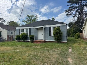 Building Photo - Cozy 2 Bedroom, 1 Bath Home – $1,000/Month