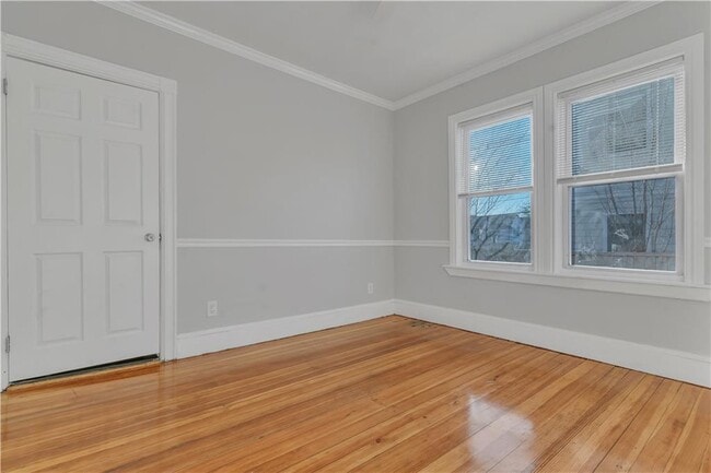 Building Photo - 382 Orms St