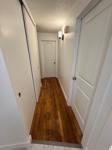 Building Photo - 3622 E 13th St