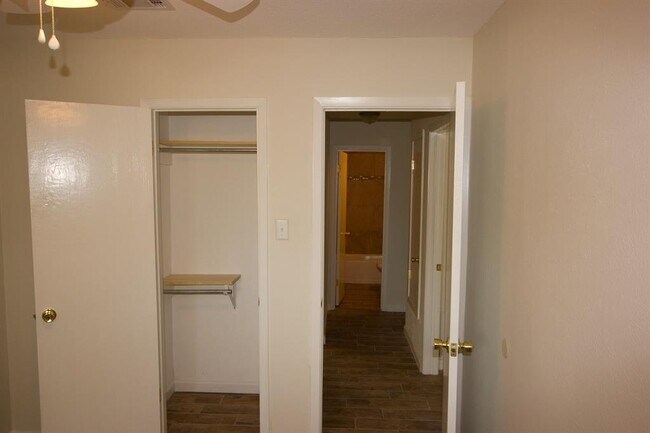 Building Photo - 6110 Wing Feather Dr