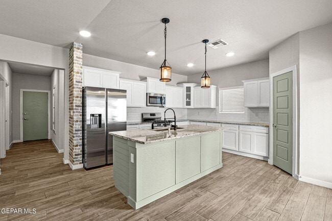 Building Photo - 14708 Tierra Garcia Dr