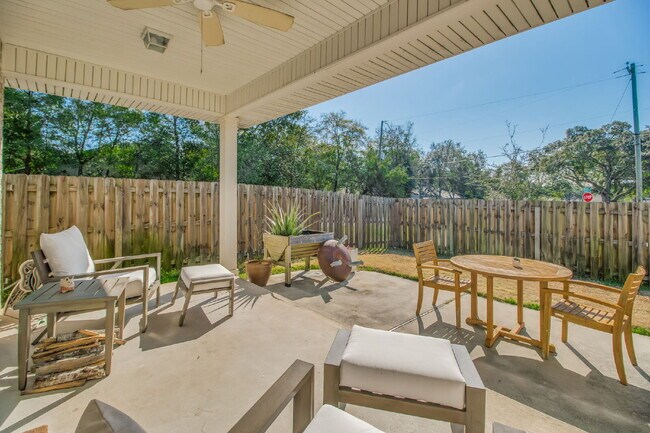 Building Photo - Beautiful 3BR / 2BA Home – Built 2019 – Fort Walton Beach