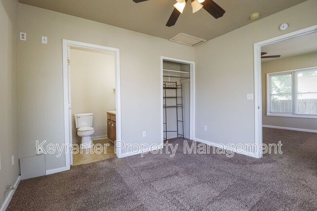 Building Photo - 512 S 55th W Ave