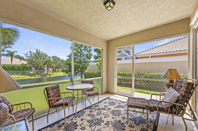 Building Photo - 12120 SW Elsinore Dr