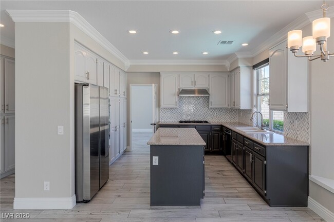 Building Photo - 2510 Putting Green Dr