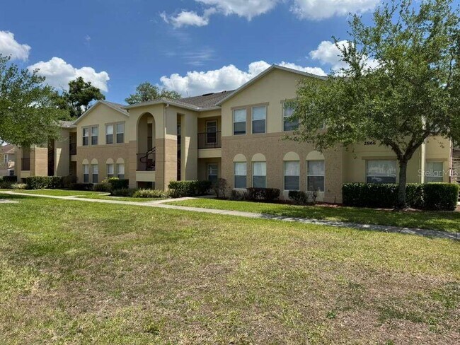 Building Photo - 2866 Club Cortile Cir