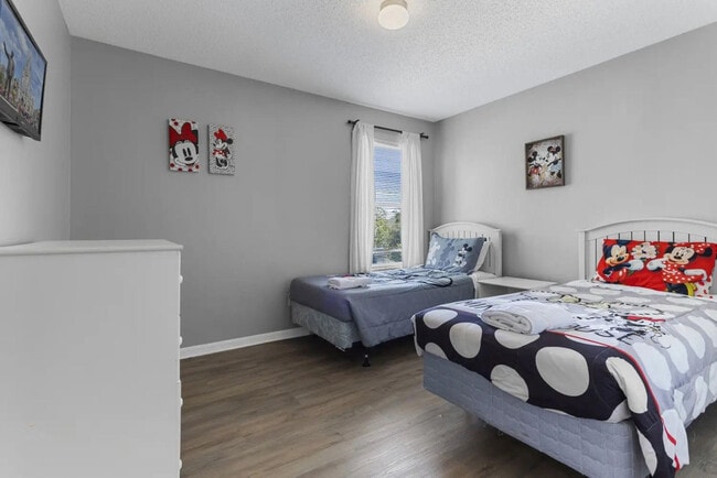 Building Photo - 8503 La Isla Dr