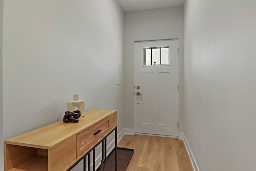 Building Photo - 28415 Torch Pkwy