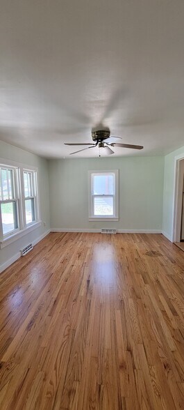Building Photo - 1115 13th St