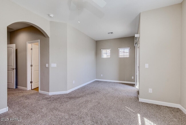 Building Photo - 1367 S Country Club Dr