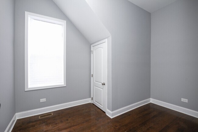 Building Photo - 7322 S Langley Ave