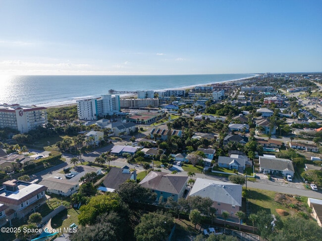 Building Photo - 156 Wilson Ave