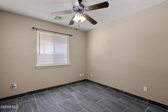 Building Photo - 804 Desert Cactus Dr