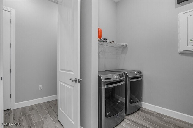 Building Photo - 21064 Hallandale Dr
