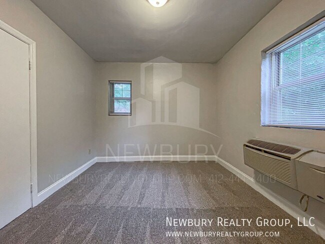 Building Photo - 319 San Juan Dr