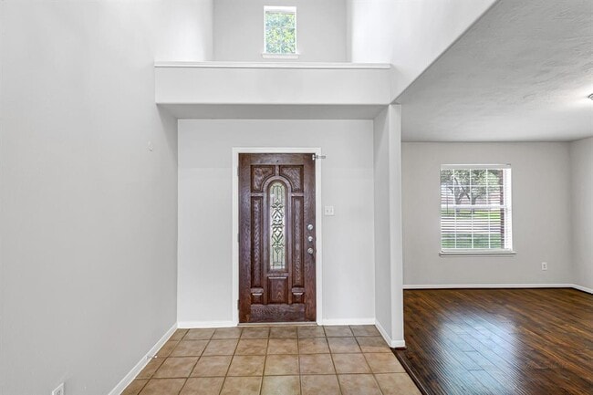 Building Photo - 4818 Plum Forest Rd