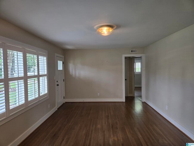 Building Photo - 109 Knoll Crest Dr