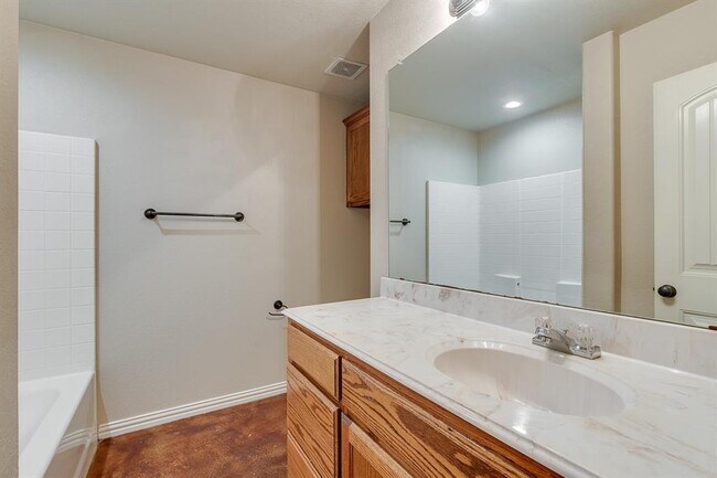 Building Photo - 102 Jolin Ln