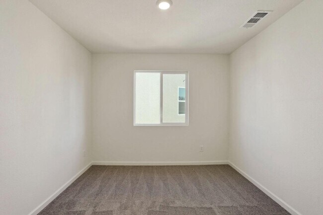 Building Photo - 2 WEEKS FREE RENT January Special - Brand new house ready to be your next home